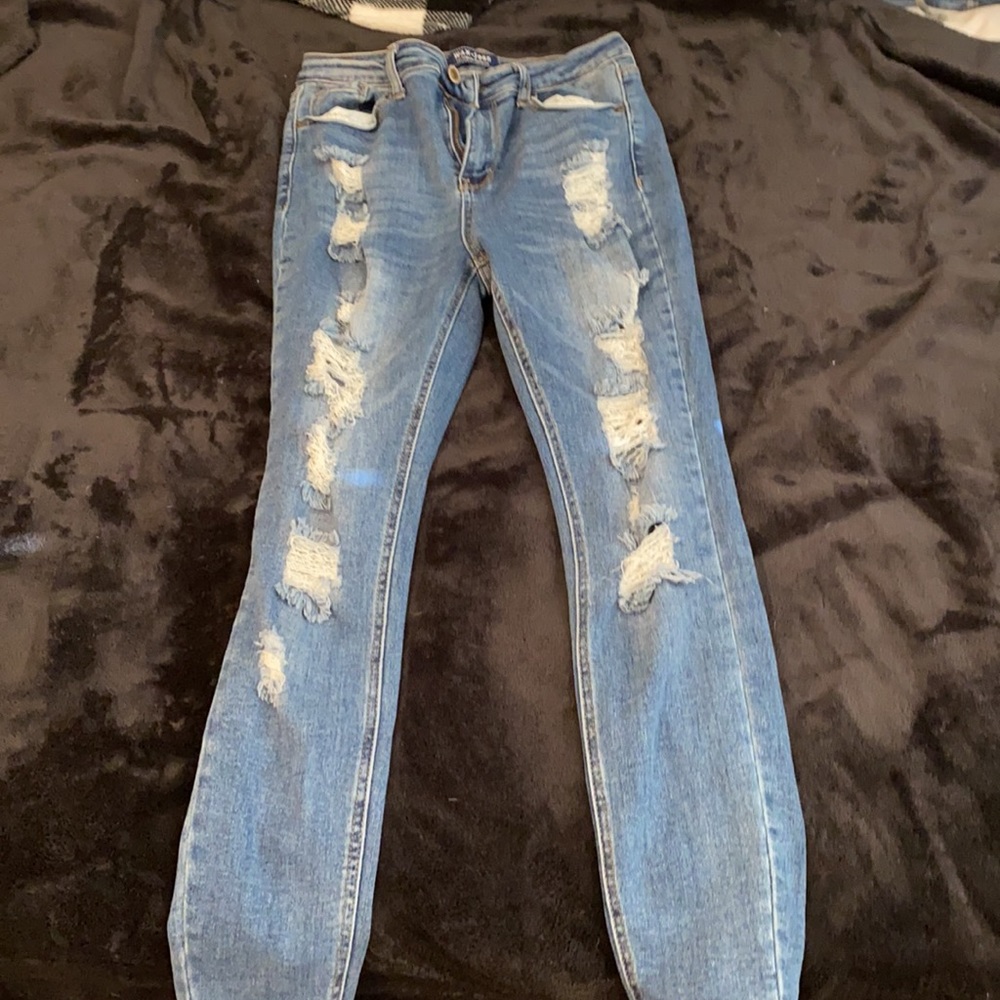 Ripped high waisted skinny jeans